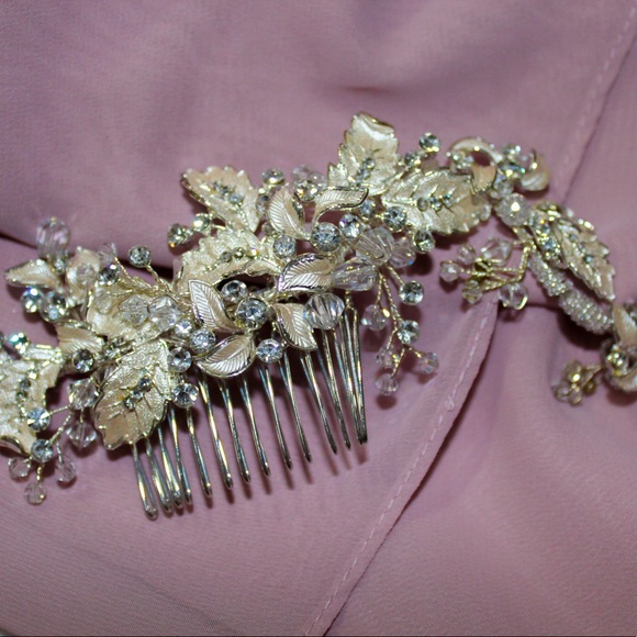 Alfred Angelo Disney Wedding Dress - Sleeping Beauty - Picture 11 of 15